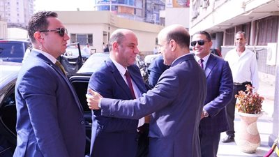 وزير العمل ومحافظ الغربية يبحثان فرص العمل والتدريب ودعم الاستثمار وحقوق العمال
