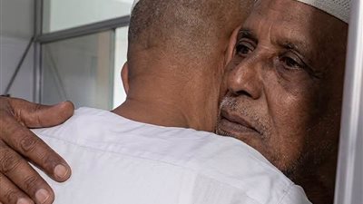 من بائع خضار في مصر إلى أستاذ بألمانيا.. قصة عالم سوداني تحدى ظروف الحرب