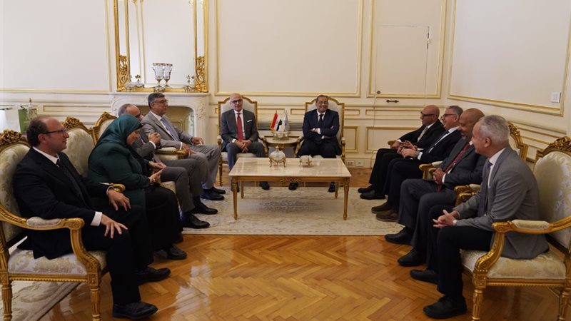 جانب من توقيع البروتوكول