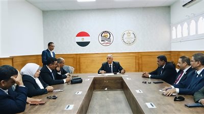 عقب لقاء الوزير.. وكيل الوزارة يقود اجتماعًا موسعًا مع مديري ووكلاء الإدارات