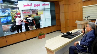 محافظ الدقهلية يتابع انتظام الأسواق ومنافذ بيع الخبز والخضروات والفاكهة