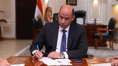 وزير العمل يعلن بدء صرف منحة المولد النبوي الشريف للعمالة غير المنتظمة