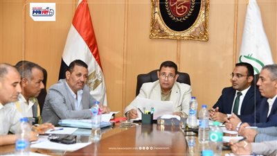 سكرتيرعام محافظة الفيوم المساعد يترأس اجتماع لجنة البت في طلبات تقنين الأراضي 