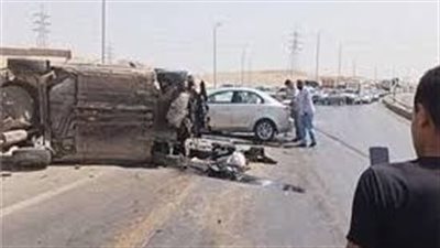 انقلاب مفاجئ على الدائري.. مصرع شخصين وإصابة 4آخرين في حادث ميكروباص بالبساتين