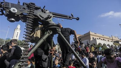 اختراق تاريخي.. ترامب يشيد بموافقة حماس وفصائل غزة على نزع السلاح ونقل السلطة