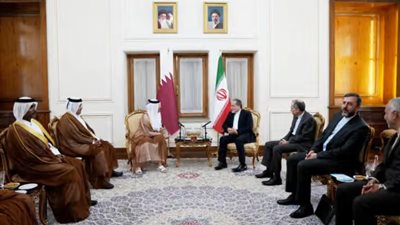 في طهران.. عراقجي ووزير الخارجية القطري يبحثان تهدئة التوتر الأمريكي الإيراني
