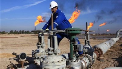 العراق يطرح عطاء جديداً لخام البصرة لتجاوز أزمة مضيق هرمز