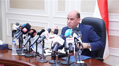 وزير العمل: تراجع البطالة لـ5.8% إنجاز كبير بعهد الرئيس السيسي