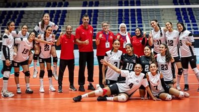 وزير الرياضة يهنئ ناشئات الطائرة بالتتويج بالبطولة العربية