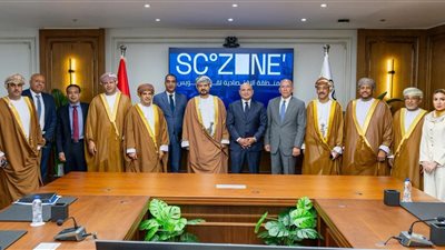 رئيس اقتصادية قناة السويس يبحث تعزيز الشراكة مع وفد عُماني رفيع المستوى