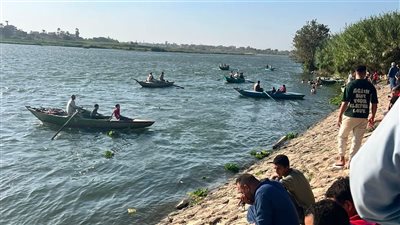 كان بيستحمي..مصرع شاب غرقا فى مياه بحر كفر ربيع بالمنوفية