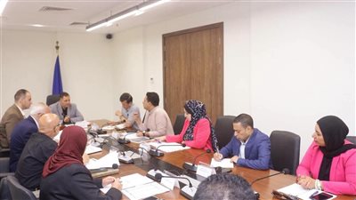 محافظ دمياط يوجه بتكثيف الحملات لضبط الأسواق وإزالة المخالفات وتحسين الخدمات 