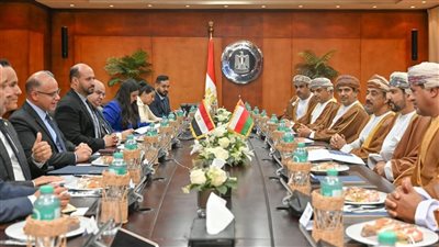 مصر وعُمان تتفقان على تدشين ممر صناعي ولوجستي للمنتجات المصرية