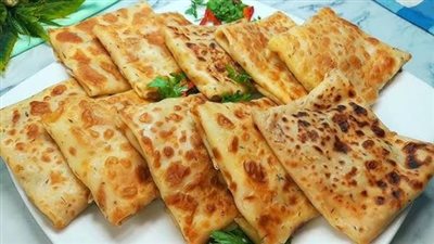 من غير فرن.. طريقة عمل فطيرة الطاسة بالخضروات في دقائق