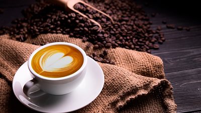 أكثر من مجرد كافيين.. لماذا أصبحنا نشرب القهوة من أجل اللحظة لا المذاق فقط؟