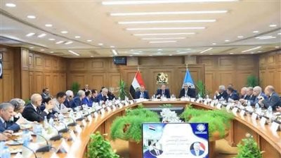 رئيس جامعة قنا يستعرض التقرير ربع السنوي خلال المجلس الأعلى للجامعات | تفاصيل