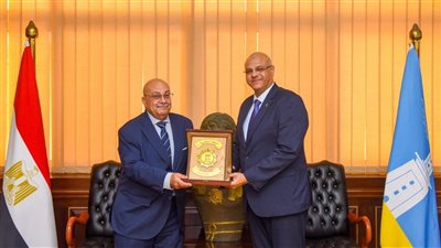 محافظ الإسكندرية يستقبل رئيس نادي القضاة لدعم الأنشطة الاجتماعية والثقافية