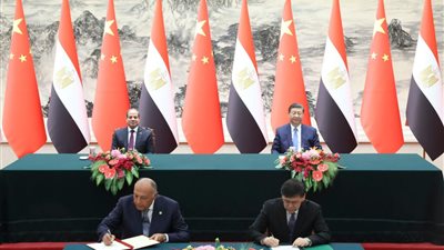 مصر والصين تعززان الشراكة.. شي والسيسي يشهدان توقيع أكثر من 20 وثيقة تعاون