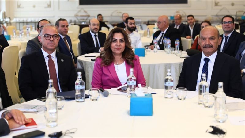 منال عوض 