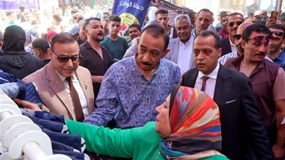 محافظ سوهاج يفتتح معرضي 