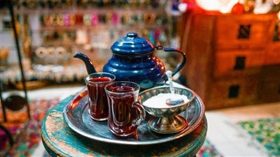 من القاهرة إلى بكين.. كيف جمع الشاي بين «مزاج» المصرييين وطقوس الصينيين؟