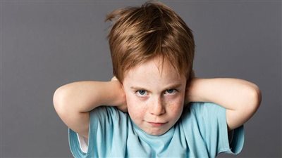10 نصائح للتعامل مع الطفل العنيد والعصبي.. لا تحاول كسر إرادته