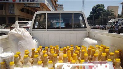  ضبط كميات ضخمة من خامات العصائر والآيس كريم منتهية الصلاحية بمناخ بورسعيد