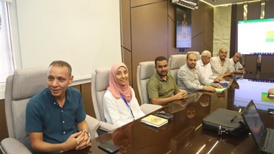 جامعة قنا تطور تطبيق «موارد» لإدارة الموارد الذاتية وتعزيز التحول الرقمي