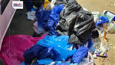مخلفات طبية تثير استياء الأهالي أمام برج سكني بشارع طه حسين بالمنيا
