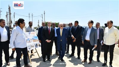 مستشار رئيس الجمهورية للتنمية المحلية ومحافظ الفيوم يتفقدان أعمال تطوير كورنيش