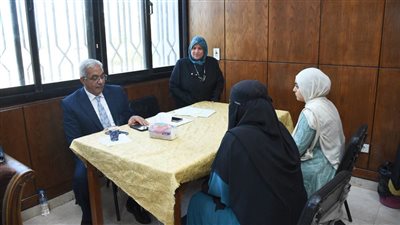 رئيس جامعة الأزهر يتفقد اختبارات القدرات بكلية القرآن الكريم للبنات بالقاهرة