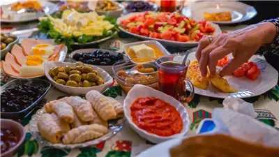 هل تسبب لك وجبة الإفطار الكسل؟.. احذر هذه الأطعمة المخفية 