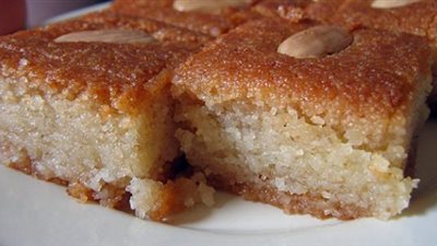 طريقة عمل الهريسة في البيت.. وصفة شرقية سهلة بمذاق غني