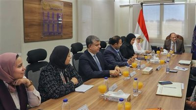 رئيس هيئة الدواء المصرية يبحث مع «مينا فارم» توطين صناعة اللقاحات