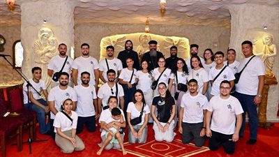 شباب النمسا يزورون كنائس «العاشر».. والأنبا بساده يرسم 34 شماساً بأخميم