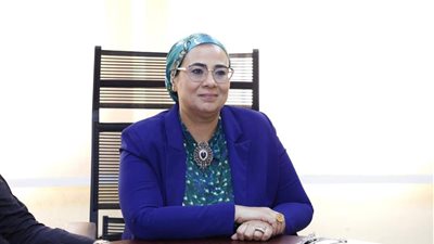 رئيسة القومي للمرأة تلتقي طلاب التدريب الصيفي وتستمع لرؤاهم حول قضايا المرأة