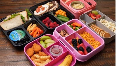 مع اقتراب الدراسة.. كيف تختارين اللانش بوكس وزجاجة المياه الآمنة لطفلك؟