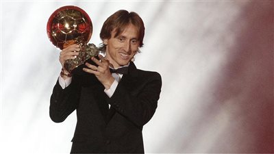 أفضل عدم ذكر أسماء.. مودريتش يرفض الكشف عن مرشحه للكرة الذهبية