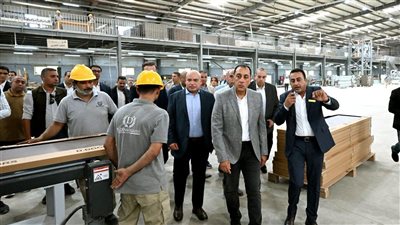 رئيس الوزراء يفتتح المرحلة الأولى من مصنع 
