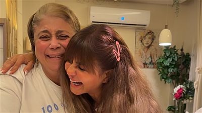 منة فضالي في عيد ميلادها : نفسي أكون أم وأفرح أمي بس مش عارفة امتى