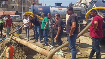 انتهاء أعمال إصلاح كسر خط طرد محطة الضواحي ببورسعيد وعودة الأوضاع لطبيعتها