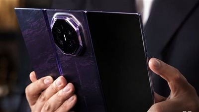 بذاكرة 2 تيرابايت وذكاء فضائي.. هواوي تطلق هاتف Mate XT 2 ثلاثي الطي