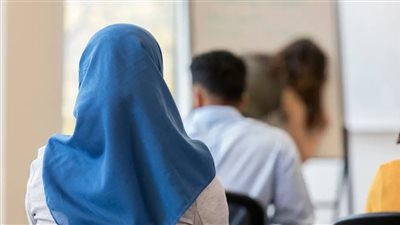حظر الحجاب بالنمسا لـ دون 14 عاما يدخل حيز التنفيذ بالمدارس