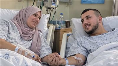 التضحية والأمومة.. أم تتبرع بكليتها لابنها وتمنحه فرصة جديدة للحياة 