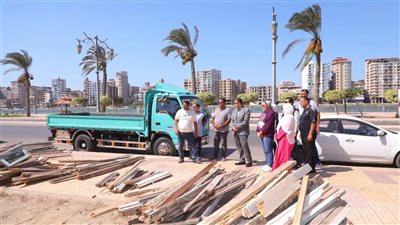 لليوم الثاني.. محافظ دمياط يتابع أعمال إزالة كورنيش النيل ويشدد على سرعة التنفيذ