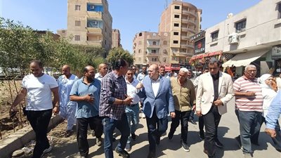 نائب محافظ الجيزة يتابع ميدانيًا أعمال رصف وتطوير طريق المية بأوسيم
