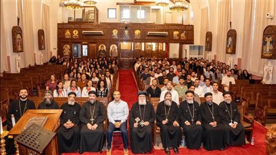 إيبارشيتا هولندا وباريس تنظمان مؤتمراً للدفاعيات وحفل تخريج للثانوية العامة