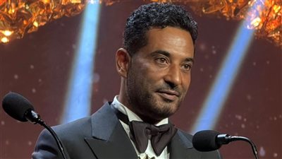 عمرو سعد: الجمهور كلمة السر في تتويجي بجائزة أفضل ممثل عربي وأستعد لعمل يليق باسم مصر 