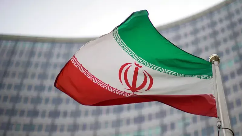 إيران