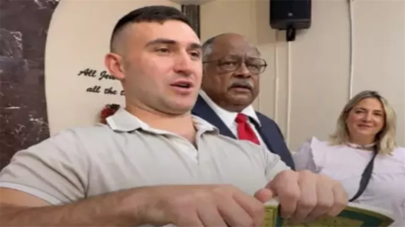 الناشط الأمريكي المتطرف